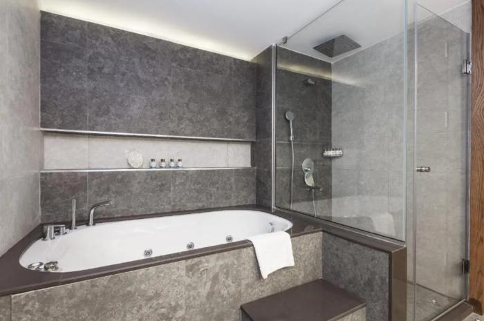 Salamis Bay Conti Resort Hotel & Casino Famagusta  Ruang foto Bathroom