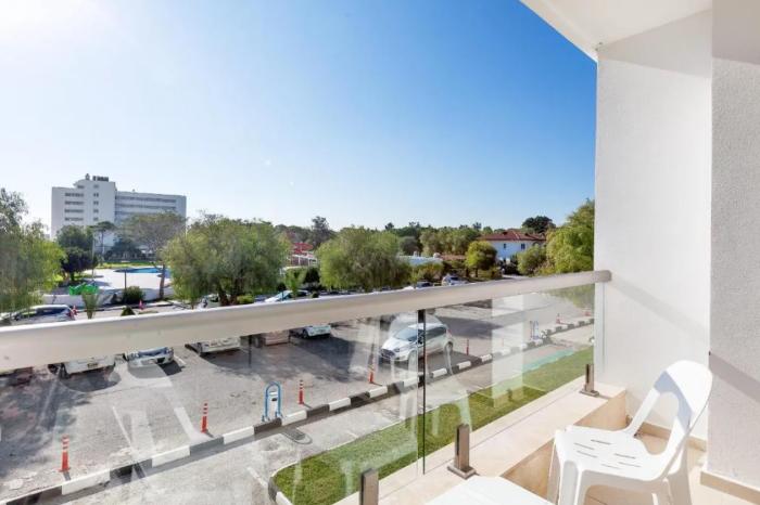 Salamis Bay Conti Resort Hotel & Casino Famagusta  Ruang foto A view from the balcony of a hotel room