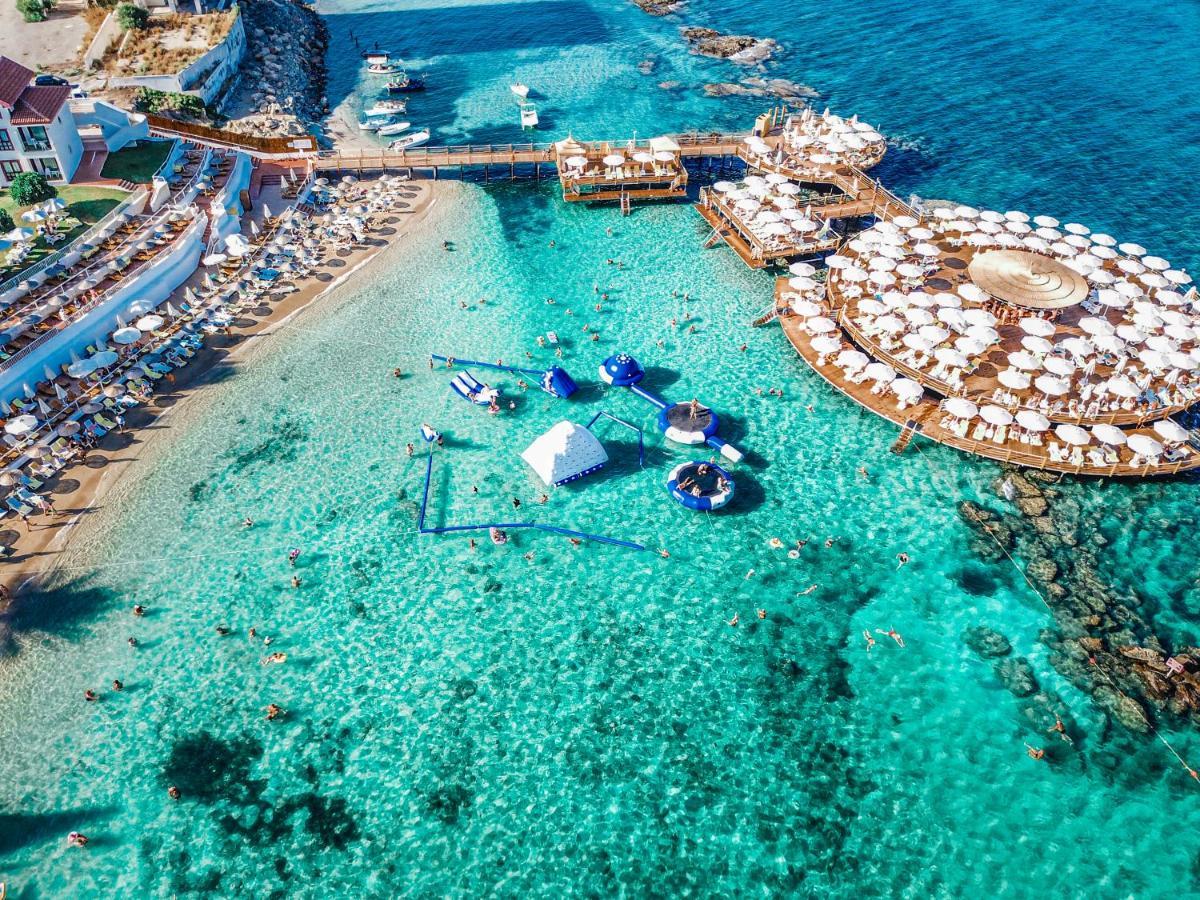 Salamis Bay Conti Resort Hotel & Casino Famagusta  Bagian luar foto Aerial view of the beach